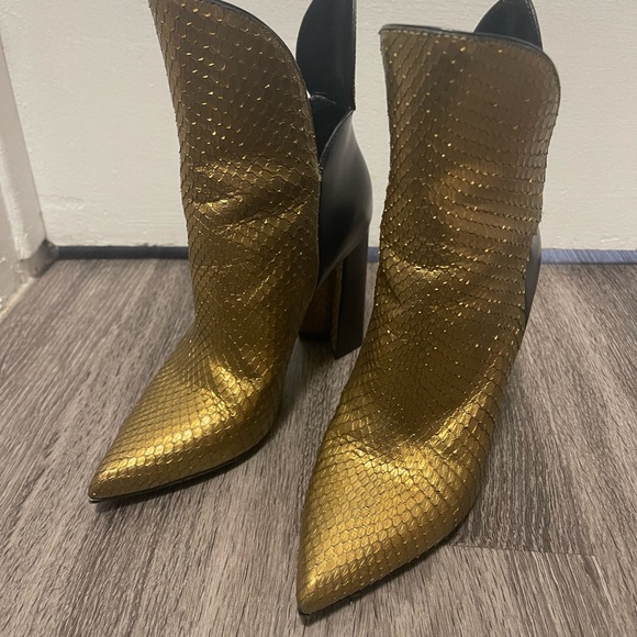 Louis Vuitton ankle boots - Picture 10 of 16